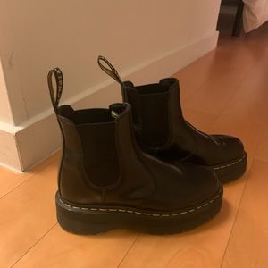 Dr. Martens 2976 Quad Platform Boot